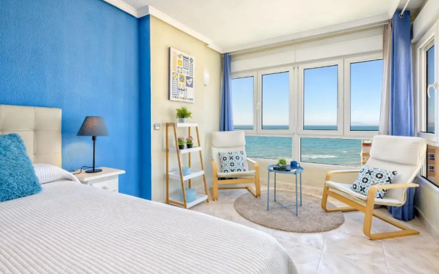 Spectacular Views Penthouse In 1St Line Beach
