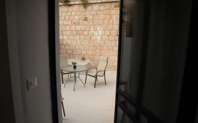 Habira Apartments