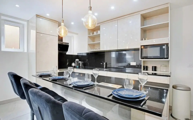 Appartement in the Heart of Paris Canal de L'ourq/crimee