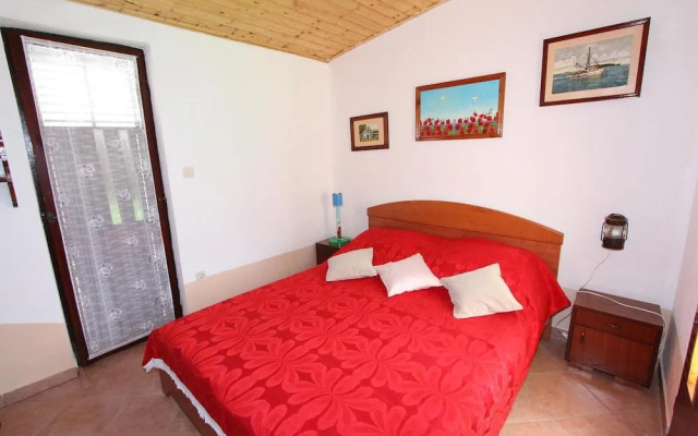 Holiday House Nar