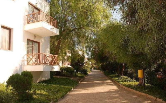 Bodrum Onura Holiday Village Турция, Торба - отзывы, цены и фото номеров - забронировать отель Bodrum Onura Holiday Village онлайн вид на фасад