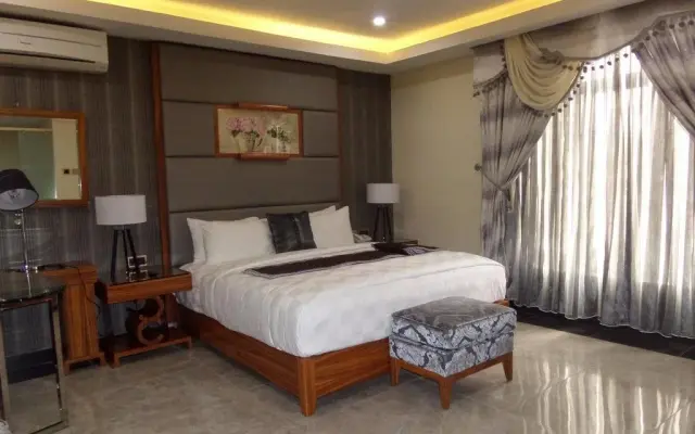 LimeRidge Hotels, Ikoyi