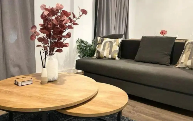 Stylish Retreat - Sleeps 6 Terrace-2bedroom-petsok