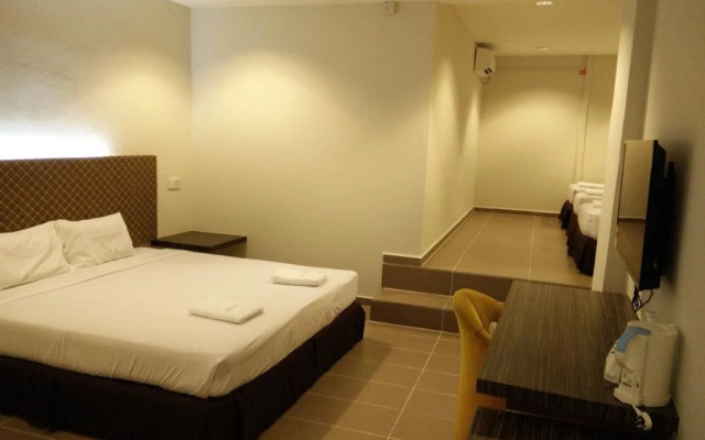 Station Gold Budget Hotel