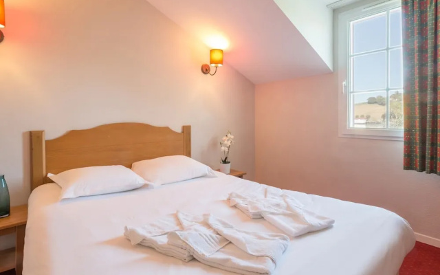 Charming Apartment in Marciac With Swimming Pool