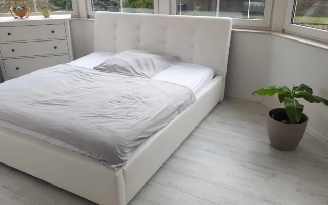 Whirlpool, Fußbodenheizung, Nintendo NES, Netflix, Wintergarten & Workspace