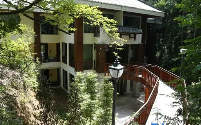 Xingchuan Yulu Academy & Inn