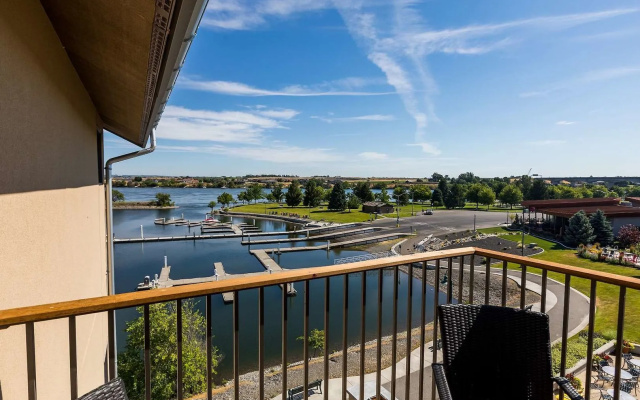 The Lodge at Columbia Point