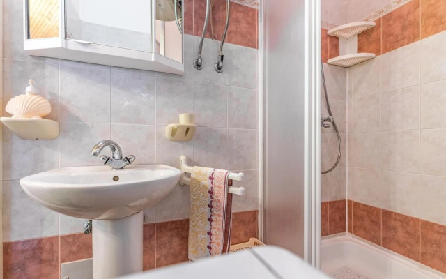 Stunning Home in Fazana With Wifi and 2 Bedrooms