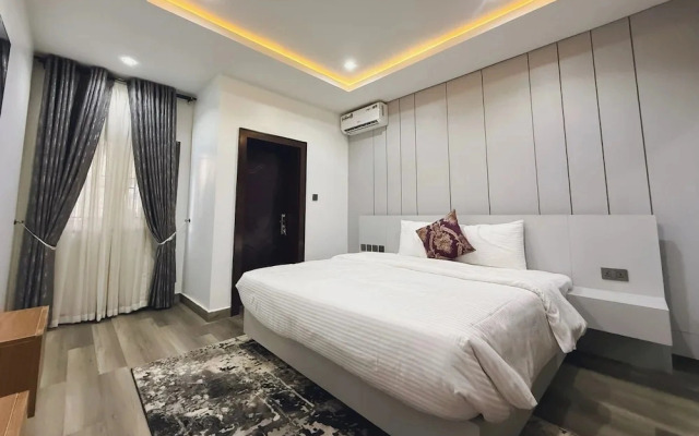 Macdestly Apartment