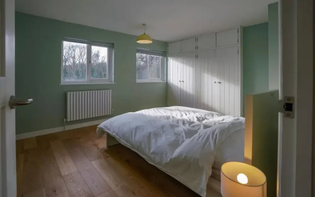 Unique 5BD Farm House Perfect for Relaxing