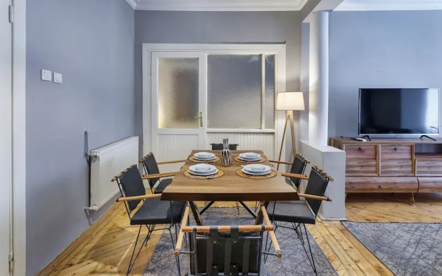Marvelous Bright 4BR Ap in Taksim Square