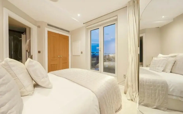 Riverside Retreat in Central London