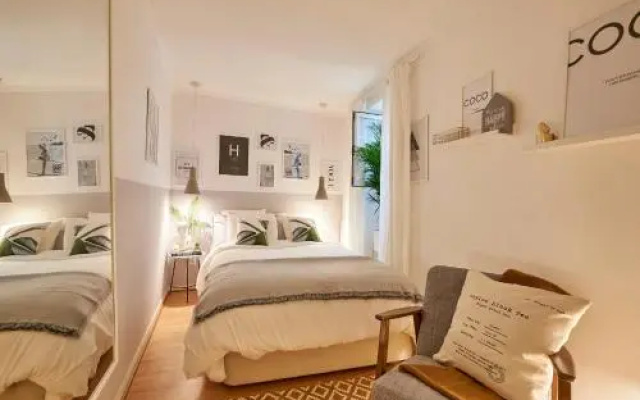 Lisbon Boutique Alfama with Patio 3
