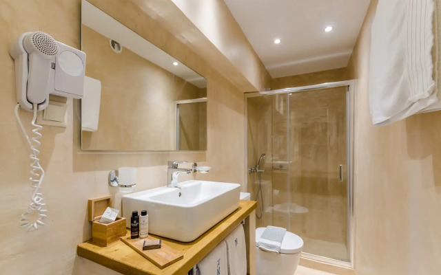 Pela Mare Hotel