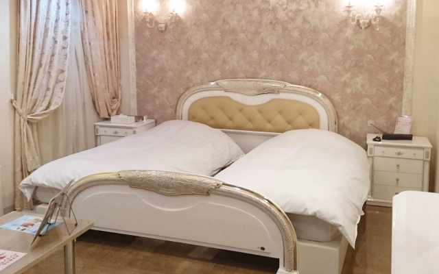 Hotel To