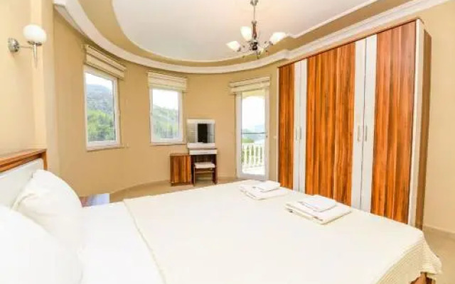 Lakestone Villa