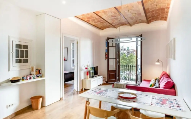 Designer 1 Bed Apartment near Plaza España