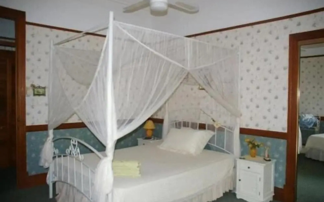 Riviera Bed and Breakfast