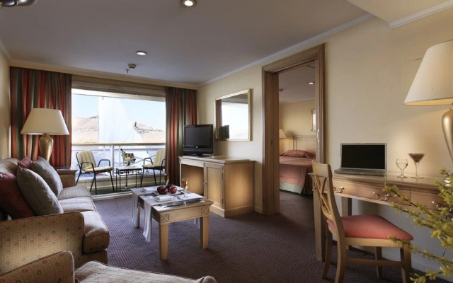 M/S Crown Emperor (luxor)