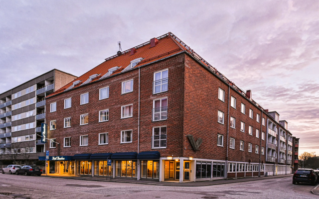 hotelImage