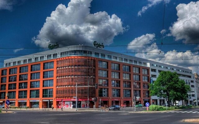Отель StarApart Apartments Польша, Познань - отзывы, цены и фото номеров - забронировать отель StarApart Apartments онлайн вид на фасад