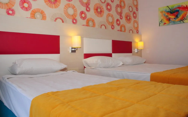 Side Win Hotel