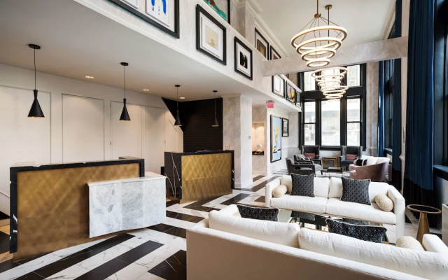 Commonwealth Park Suites Hotel