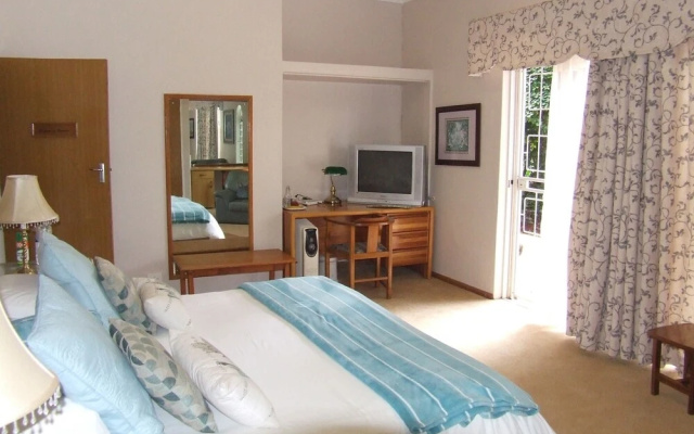 Plaas Guest House
