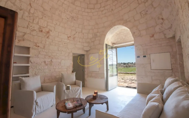 TD I Coni di Pinur Trulli With Scenic Valley View