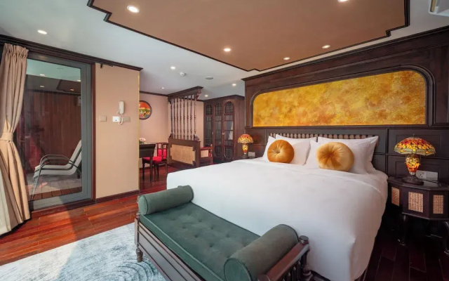 Indochine Grand Lan Ha Bay