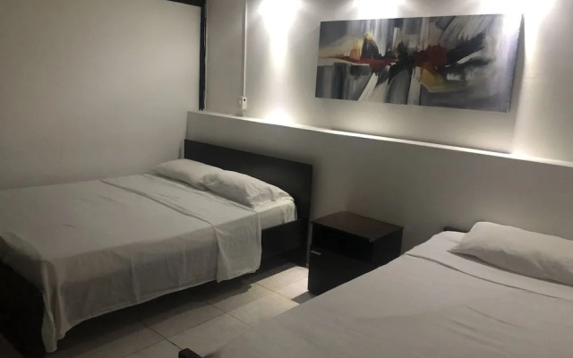 Memphis Hostal - Hostel