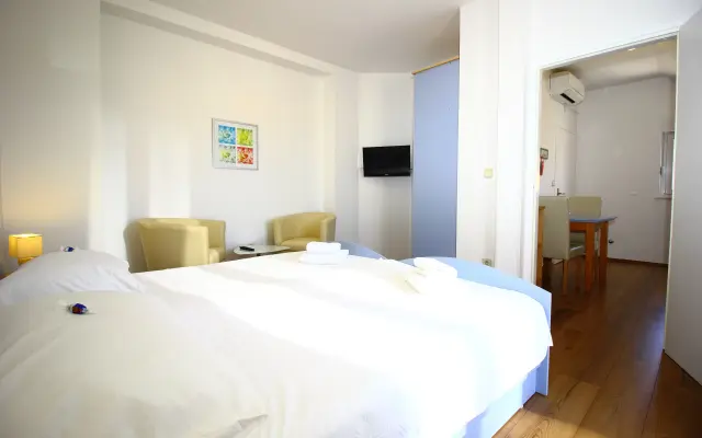 Bacan Serviced Apartments