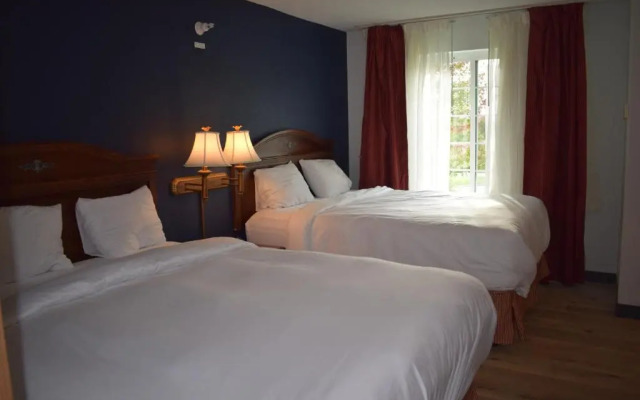 Wingate Suites by Wyndham Youngstown - Austintown