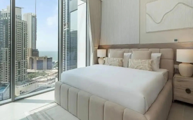 Experience 2BR Luxury Living  LIV Marina