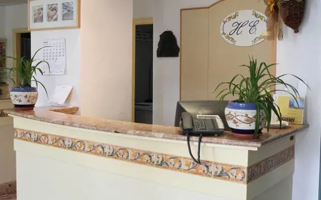 Hotel Enotria