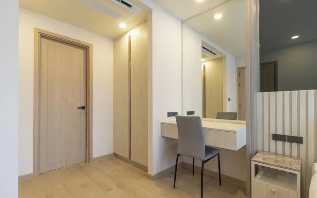 New Condo w Pool Gym Beach Nearby C247