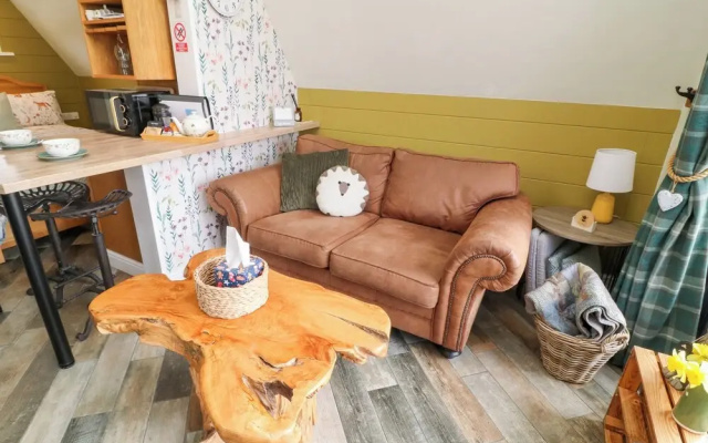 Buttercup Lodge