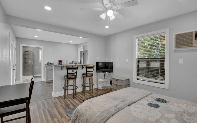 NEW Gorgeous Casita With Grill&hillcountryviews