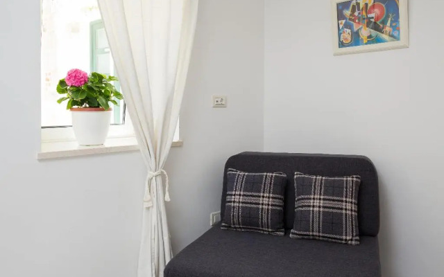 Split Center Suites