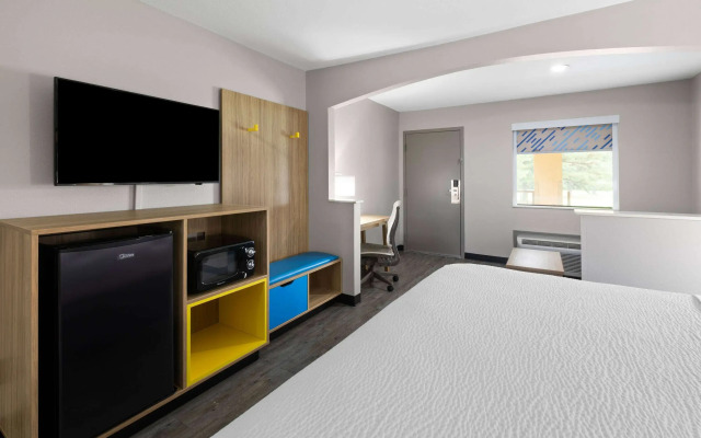 Days Inn by Wyndham North Little Rock/ Maumelle