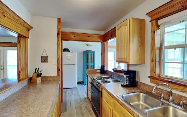Saltcreek Sunsets by Tybee Vacation Rentals