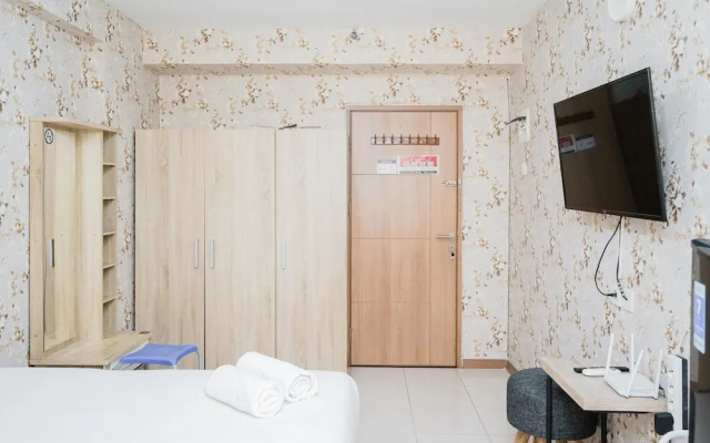Homey Studio Apartment At Green Palm Residence