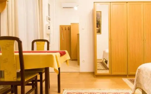 Authentic Klauzal Apartment