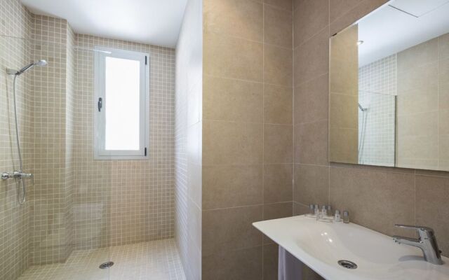 Отель Residence by G Confraria de Sant Miquel 3 Испания, Пальма-де-Майорка - отзывы, цены и фото номеров - забронировать отель Residence by G Confraria de Sant Miquel 3 онлайн ванная