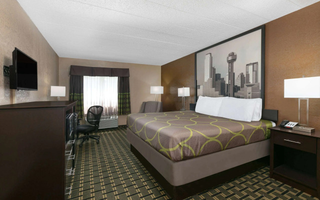 Super 8 by Wyndham Grand Prairie North