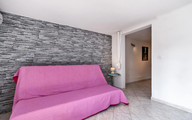 Villa with pool 50mt from the Beach