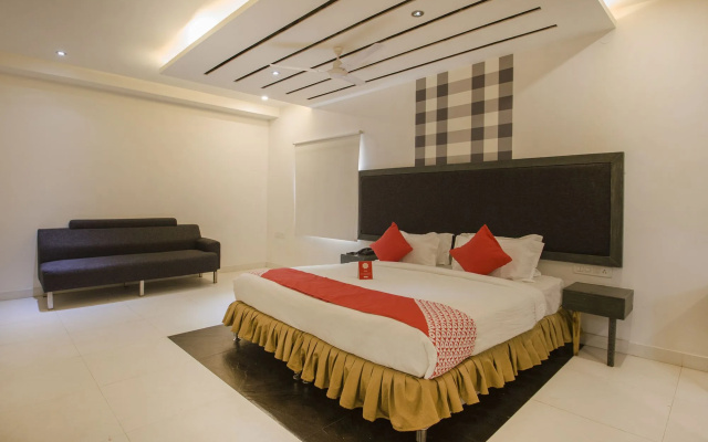 OYO 10139 Hotel Palak Residency
