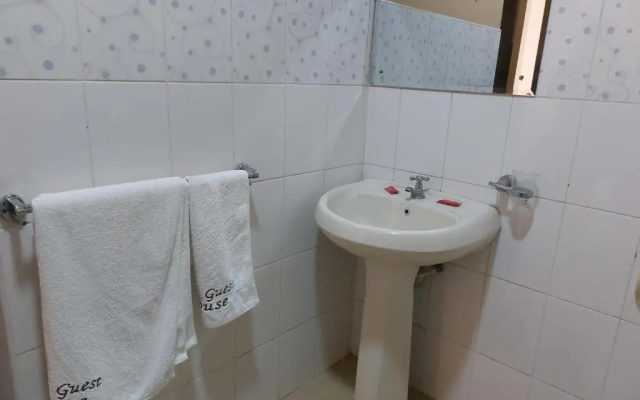 Roza Guest House Naivasha