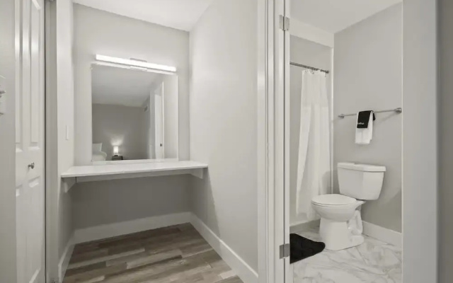 2BR Stay Close to Downtown